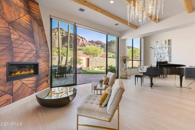 5984 N ECHO CANYON Drive, Phoenix, AZ 85018