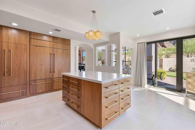 5984 N ECHO CANYON Drive, Phoenix, AZ 85018