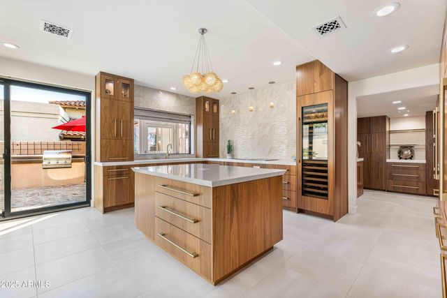 5984 N ECHO CANYON Drive, Phoenix, AZ 85018