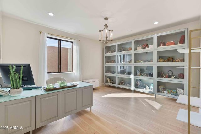 5984 N ECHO CANYON Drive, Phoenix, AZ 85018