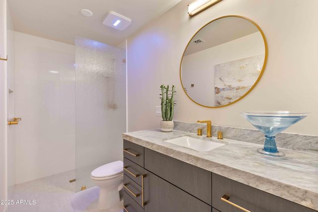 5984 N ECHO CANYON Drive, Phoenix, AZ 85018