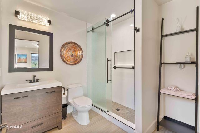 5984 N ECHO CANYON Drive, Phoenix, AZ 85018