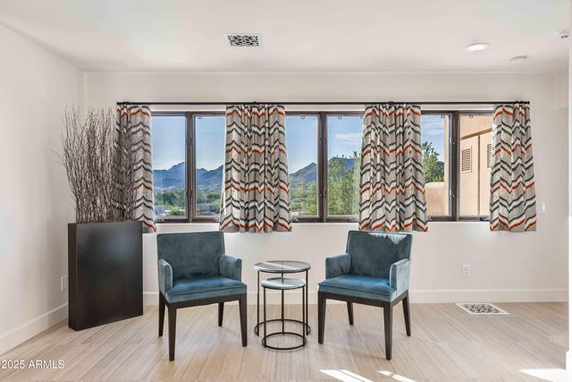 5984 N ECHO CANYON Drive, Phoenix, AZ 85018