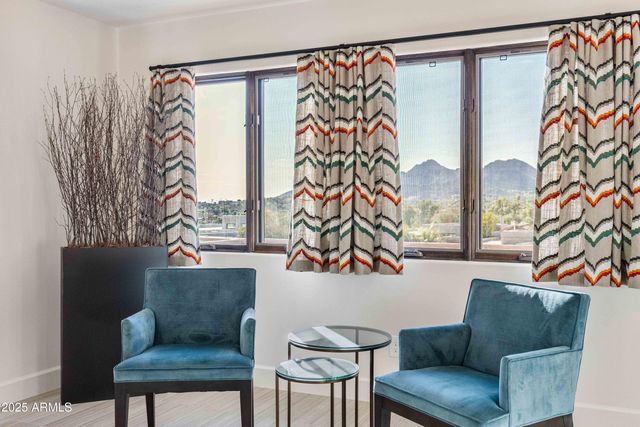 5984 N ECHO CANYON Drive, Phoenix, AZ 85018