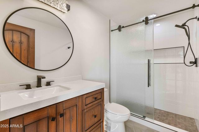 5984 N ECHO CANYON Drive, Phoenix, AZ 85018