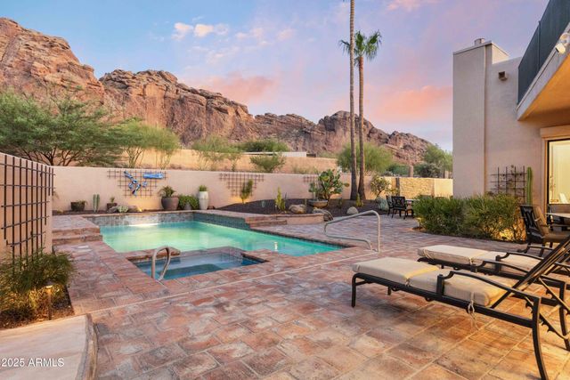 5984 N ECHO CANYON Drive, Phoenix, AZ 85018