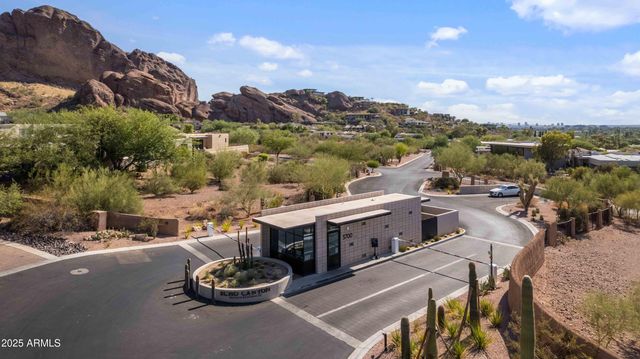 5984 N ECHO CANYON Drive, Phoenix, AZ 85018