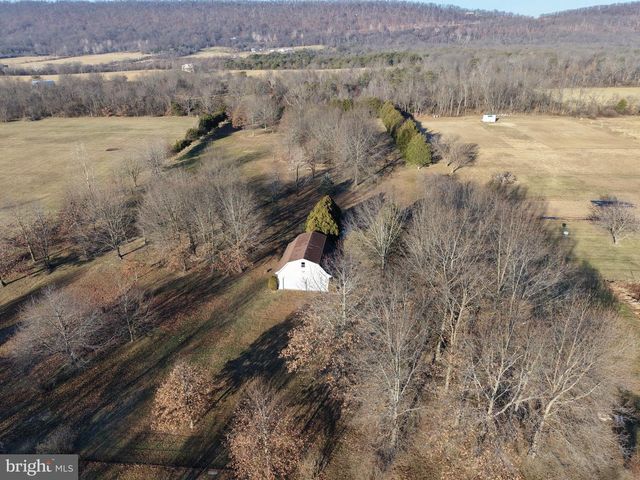 229 HOLLIS DR, Gerrardstown, WV 25420