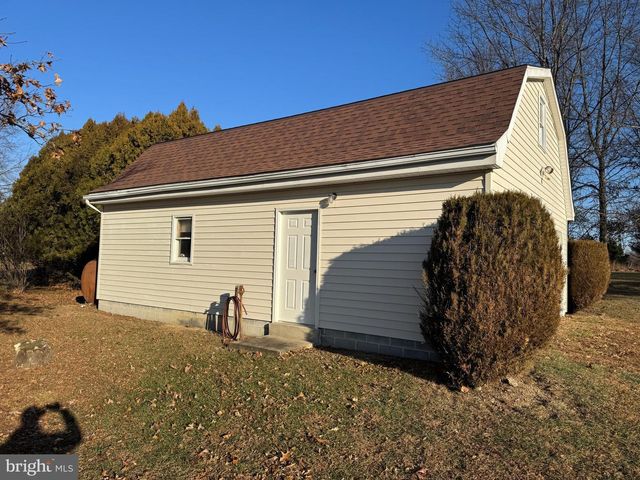 229 HOLLIS DR, Gerrardstown, WV 25420