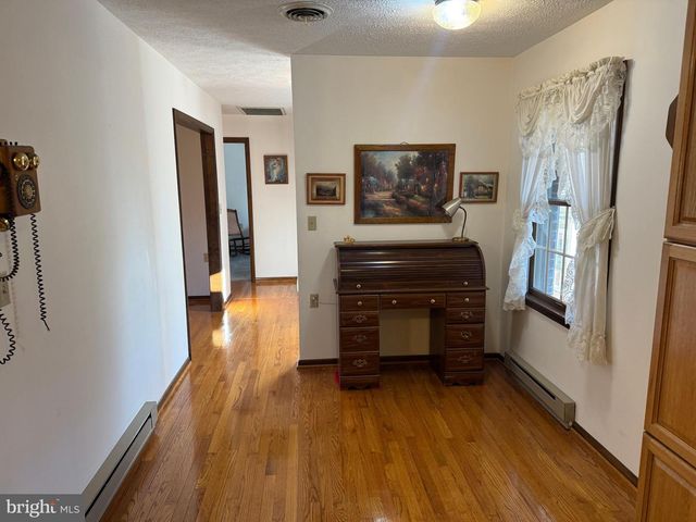 229 HOLLIS DR, Gerrardstown, WV 25420