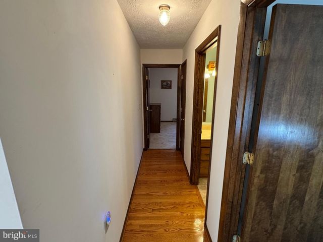 229 HOLLIS DR, Gerrardstown, WV 25420