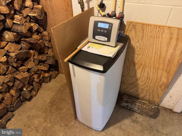 229 HOLLIS DR, Gerrardstown, WV 25420