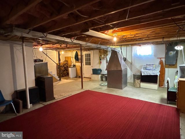 229 HOLLIS DR, Gerrardstown, WV 25420