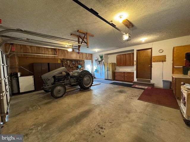 229 HOLLIS DR, Gerrardstown, WV 25420