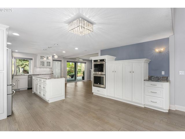 3310 Se BAYPOINT Dr, Vancouver, WA 98683