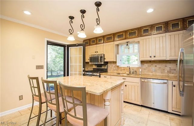 185 N Bissell Road, Aurora, OH 44202