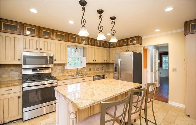 185 N Bissell Road, Aurora, OH 44202