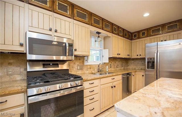 185 N Bissell Road, Aurora, OH 44202