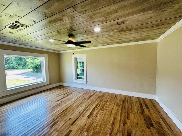 37 Corinth Rd., Petal, MS 39465