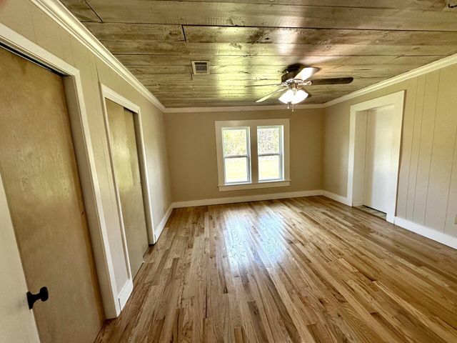 37 Corinth Rd., Petal, MS 39465