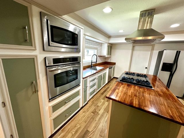 37 Corinth Rd., Petal, MS 39465