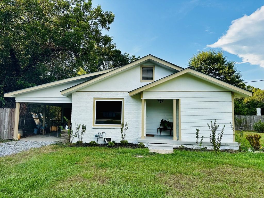 37 Corinth Rd., Petal, MS 39465