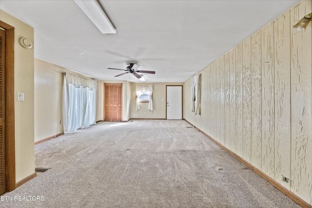 1070 Pine Grove Circle, Greenback, TN 37742