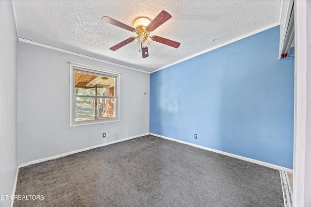 1070 Pine Grove Circle, Greenback, TN 37742