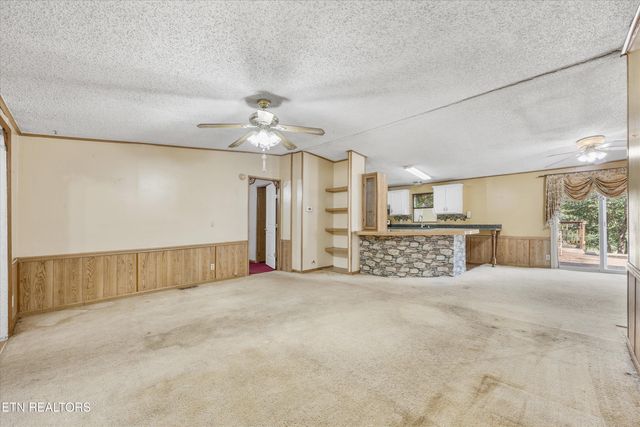 1070 Pine Grove Circle, Greenback, TN 37742