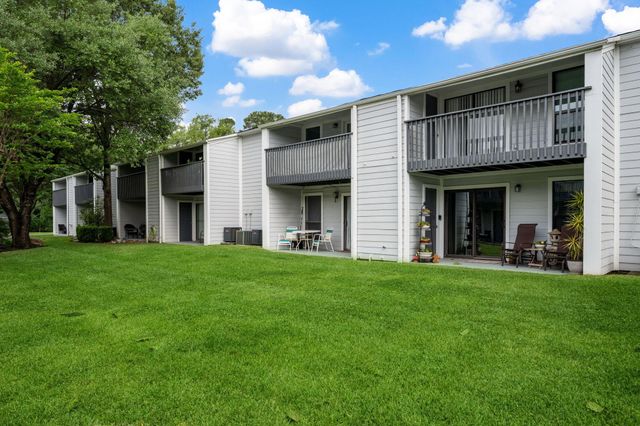 13151 Walden Road 188, Montgomery, TX 77356