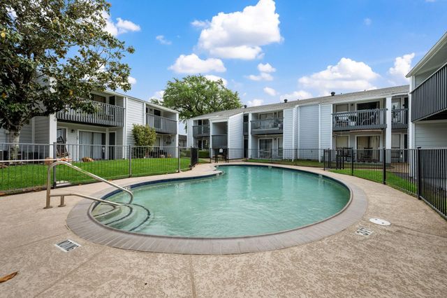 13151 Walden Road 188, Montgomery, TX 77356