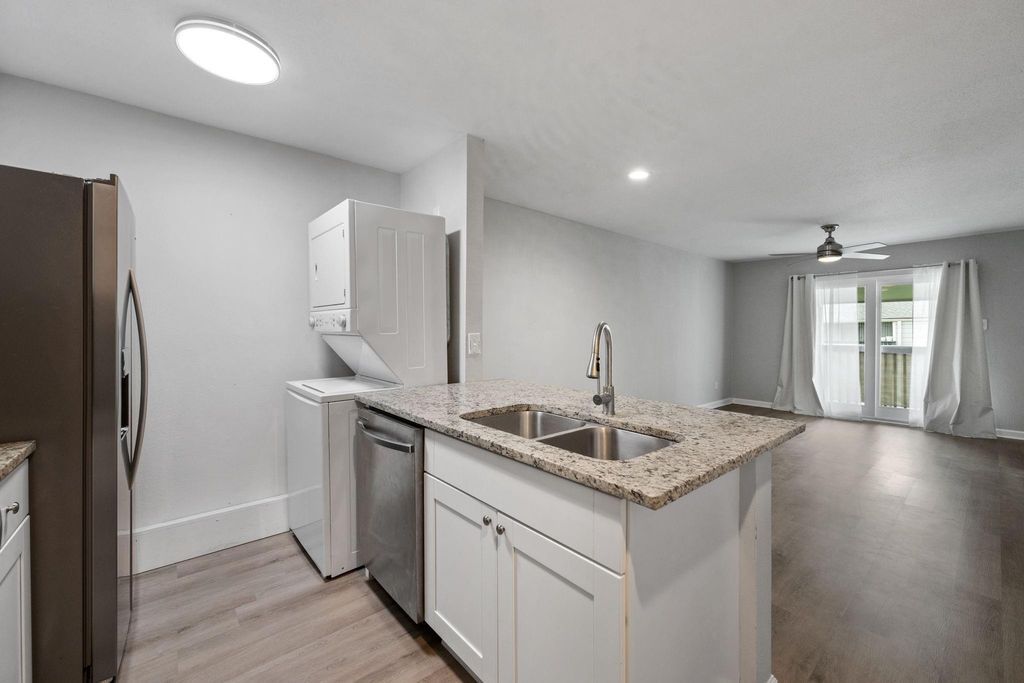 13151 Walden Road 188, Montgomery, TX 77356