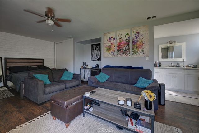 3010 S Pacific, Santa Ana, CA 92704