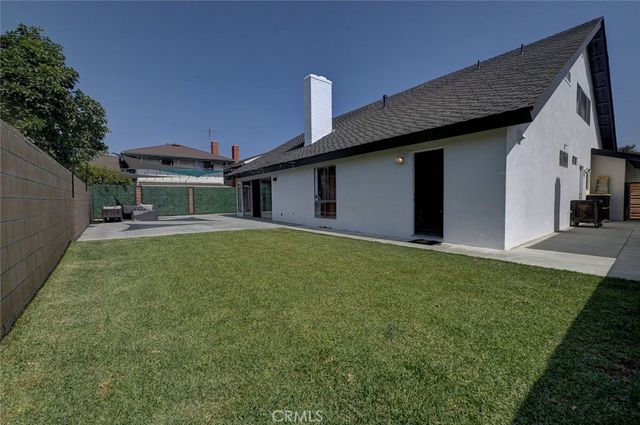 3010 S Pacific, Santa Ana, CA 92704