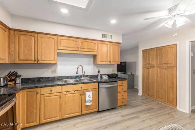 2064 S FARNSWORTH Drive 101, Mesa, AZ 85209