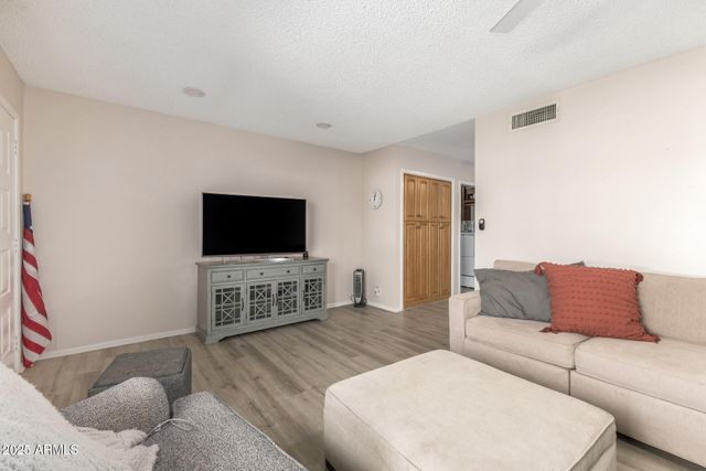 2064 S FARNSWORTH Drive 101, Mesa, AZ 85209