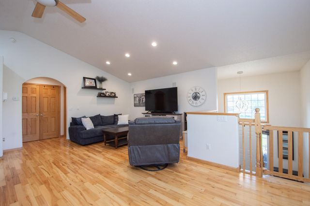 3221 11th Avenue S, Moorhead, MN 56560