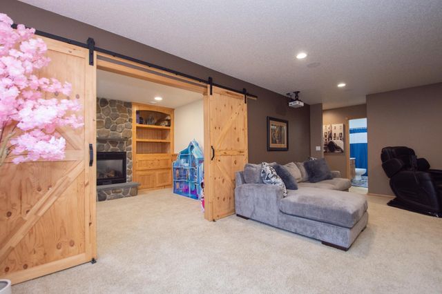 3221 11th Avenue S, Moorhead, MN 56560
