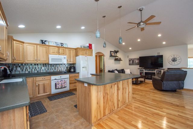 3221 11th Avenue S, Moorhead, MN 56560
