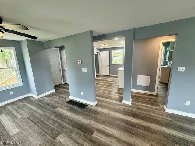 2310 Harmon Street NE, Canton, OH 44705