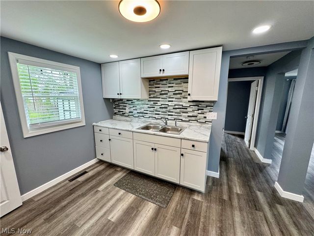 2310 Harmon Street NE, Canton, OH 44705