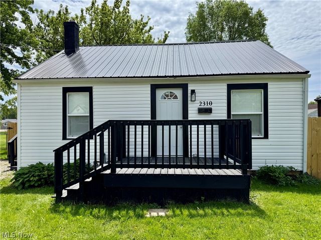 2310 Harmon Street NE, Canton, OH 44705