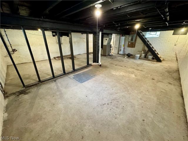 2310 Harmon Street NE, Canton, OH 44705