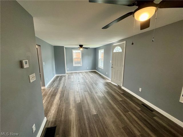 2310 Harmon Street NE, Canton, OH 44705