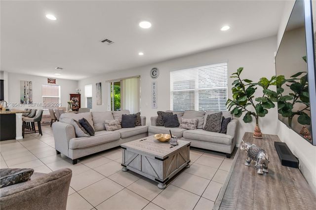 4707 Foxtail Palm Court, Greenacres, FL 33463