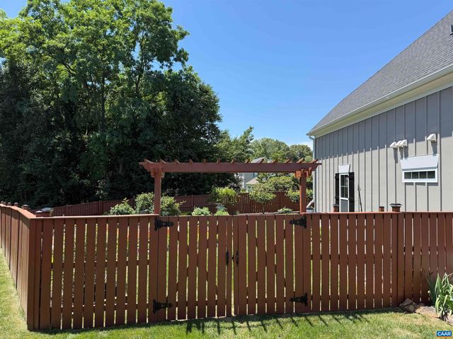 1410 HILLBROOK CT, Charlottesville, VA 22901