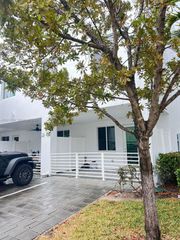 10229 NW 64th Terrace 101, Doral, FL 33178