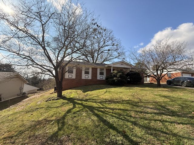 1246 Thomas Lane, Hixson, TN 37343