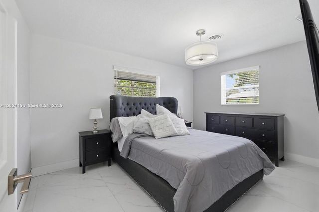 4966 SW 93rd Ave, Cooper City, FL 33328