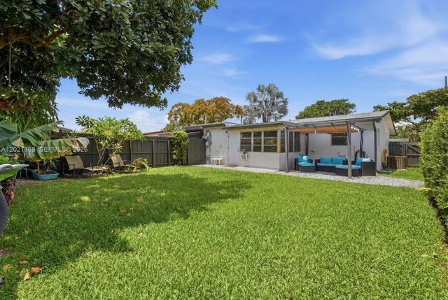 4966 SW 93rd Ave, Cooper City, FL 33328